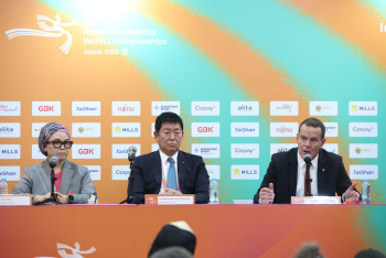 FGI President Ita Yuliati, FIG President Morinari Watanabe, FIG Secretary General Nicolas Boumpane. (JAGOC/Dennis Irwin)